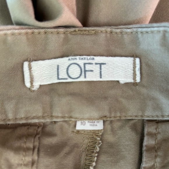 🔥LOFT Khaki Short Size 10 - Picture 3 of 6
